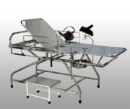CLUSTER GLOBAL TELESCOPICLABOUR TABLE