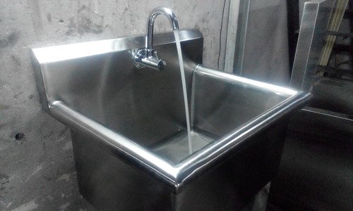 CMP Wall Mounted SurgicalScrub Station