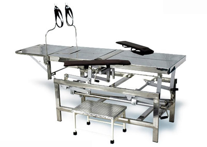 D4 Surgicals Labour Table(Telescopic)