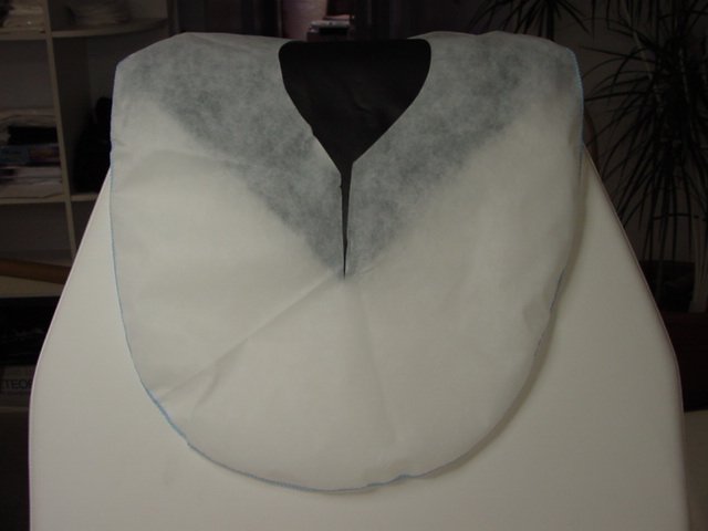 Dispo Makeup Bib (12 x 12 inch) 20 pieces